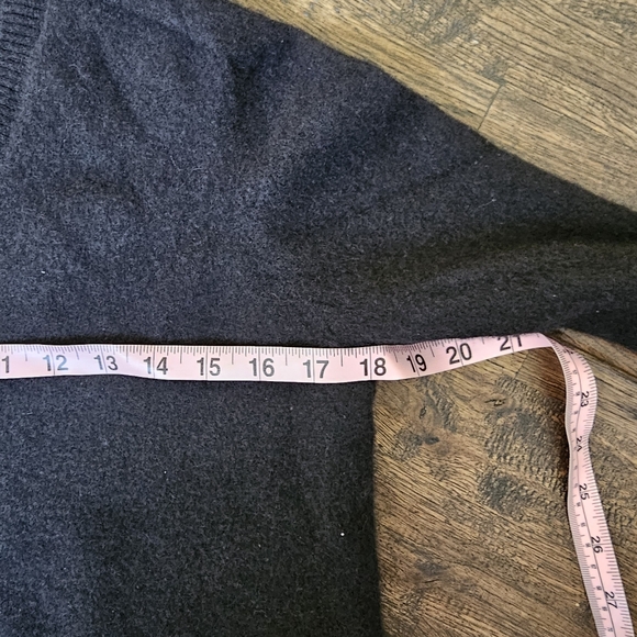 JAMES PERSE CASHMERE V-NECK BLACK SWEATER SIZE 3 WOMENS - Picture 7 of 8